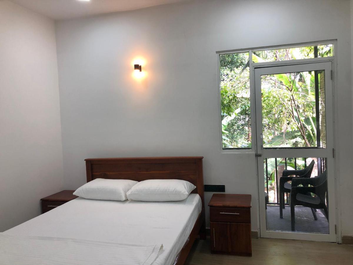 Serene Home Kandy Bagian luar foto
