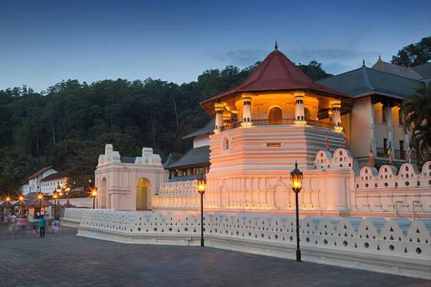 Serene Home Kandy Bagian luar foto